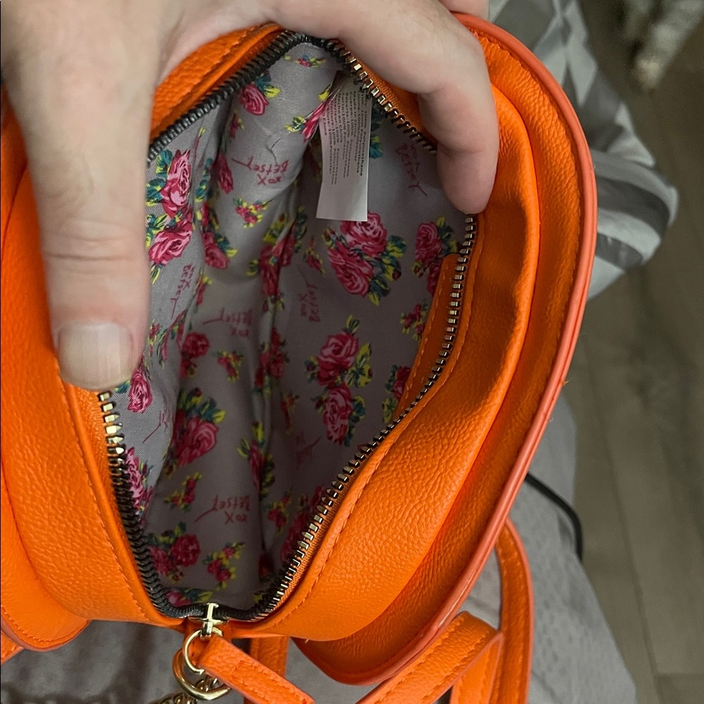Betsey Johnson Pumpkin Kitsch Crossbody Bag NWOT - Picture 4 of 5